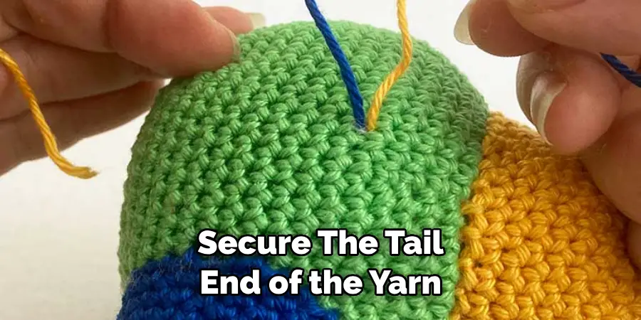 Secure the Tail End of the Yarn