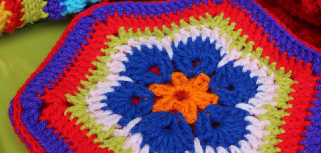 How to Crochet a Flower Pillow