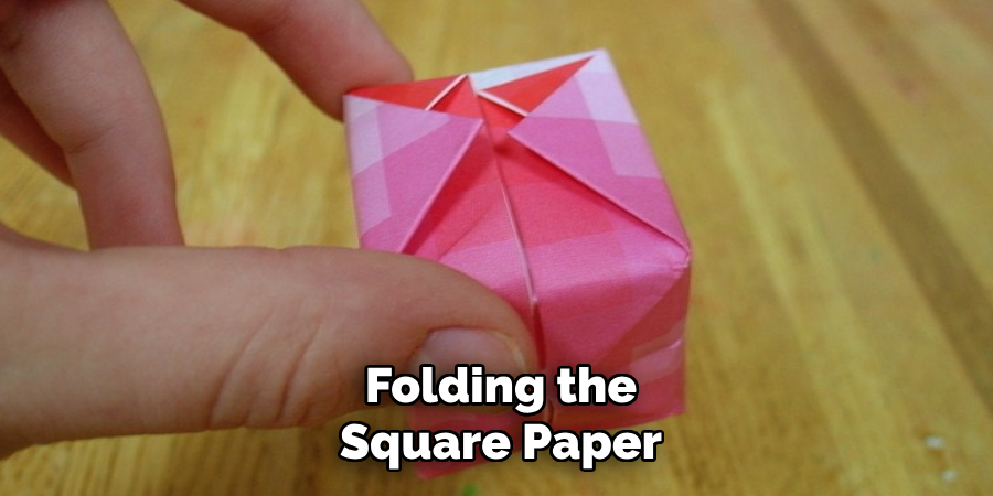 Folding the Square Paper