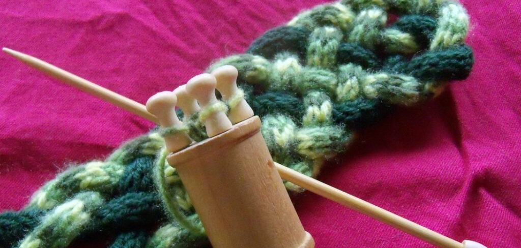 How to Weave in Ends When Knitting