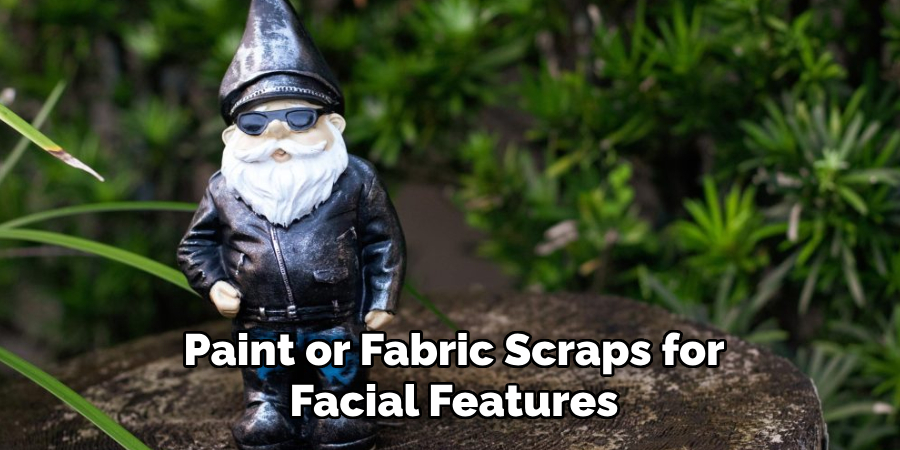 Paint or Fabric Scraps for Facial Features