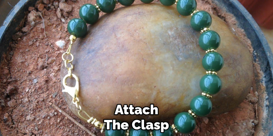 Attach
The Clasp
