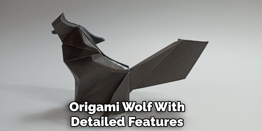 Origami Wolf With
Detailed Features