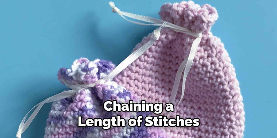 Chaining a Length of Stitches
