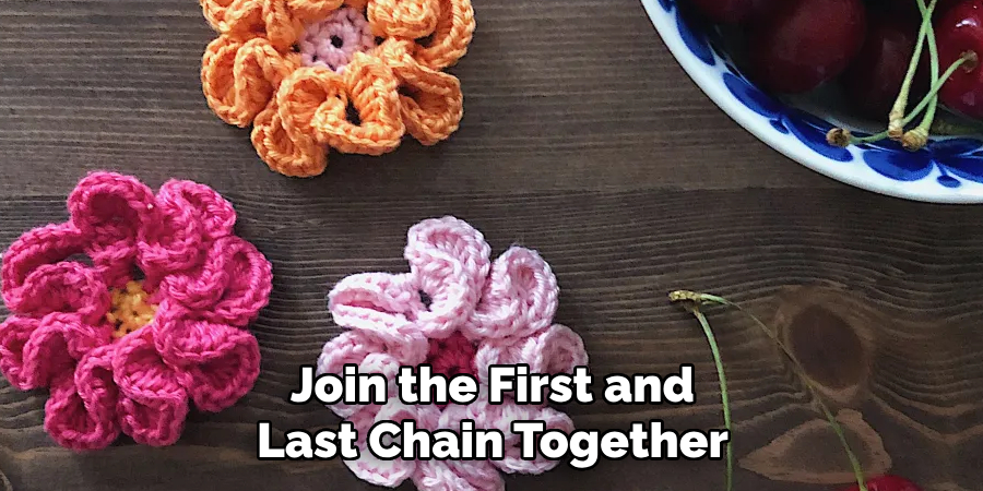 Join the First and Last Chain Together