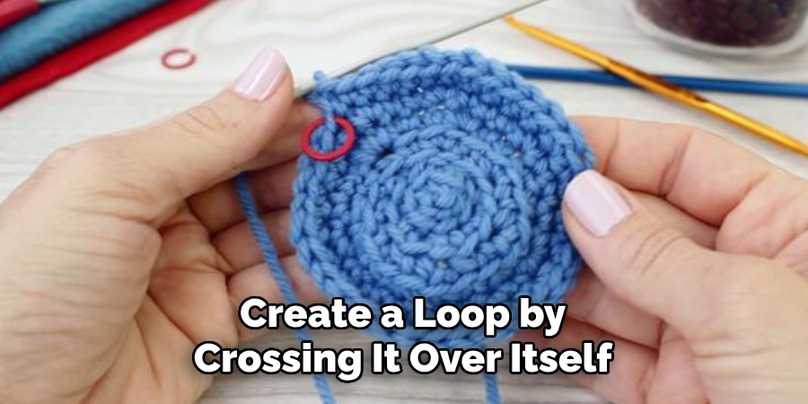 Create a Loop by Crossing It Over Itself