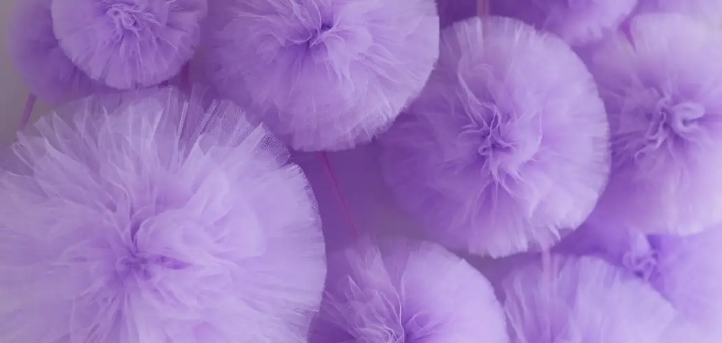 How to Make Tulle Pom Poms