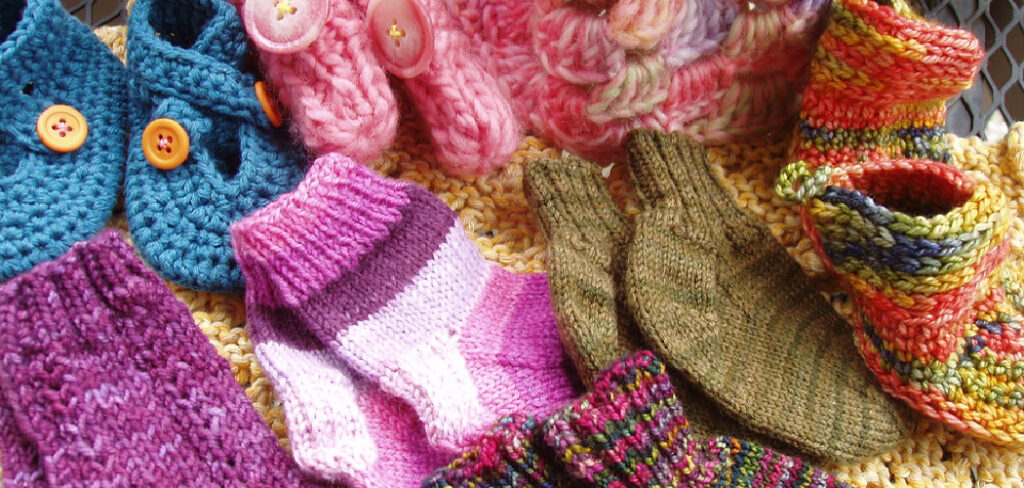 How to Crochet Baby Socks