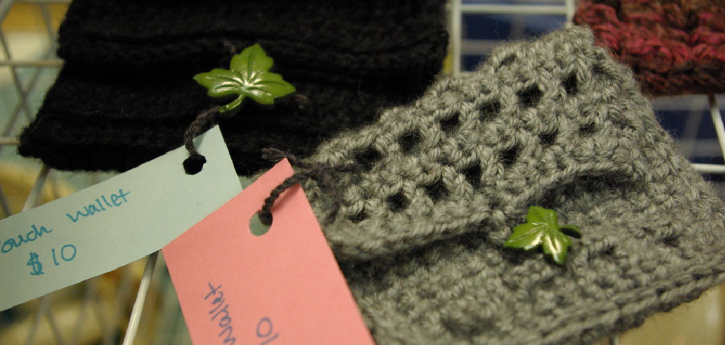 How to Crochet a Wallet