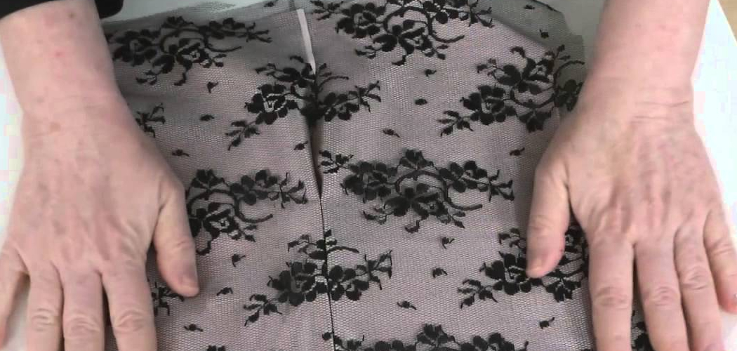 How to Sew Lace on Fabric